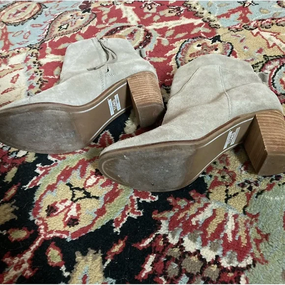 Boot - Picture 3 of 6